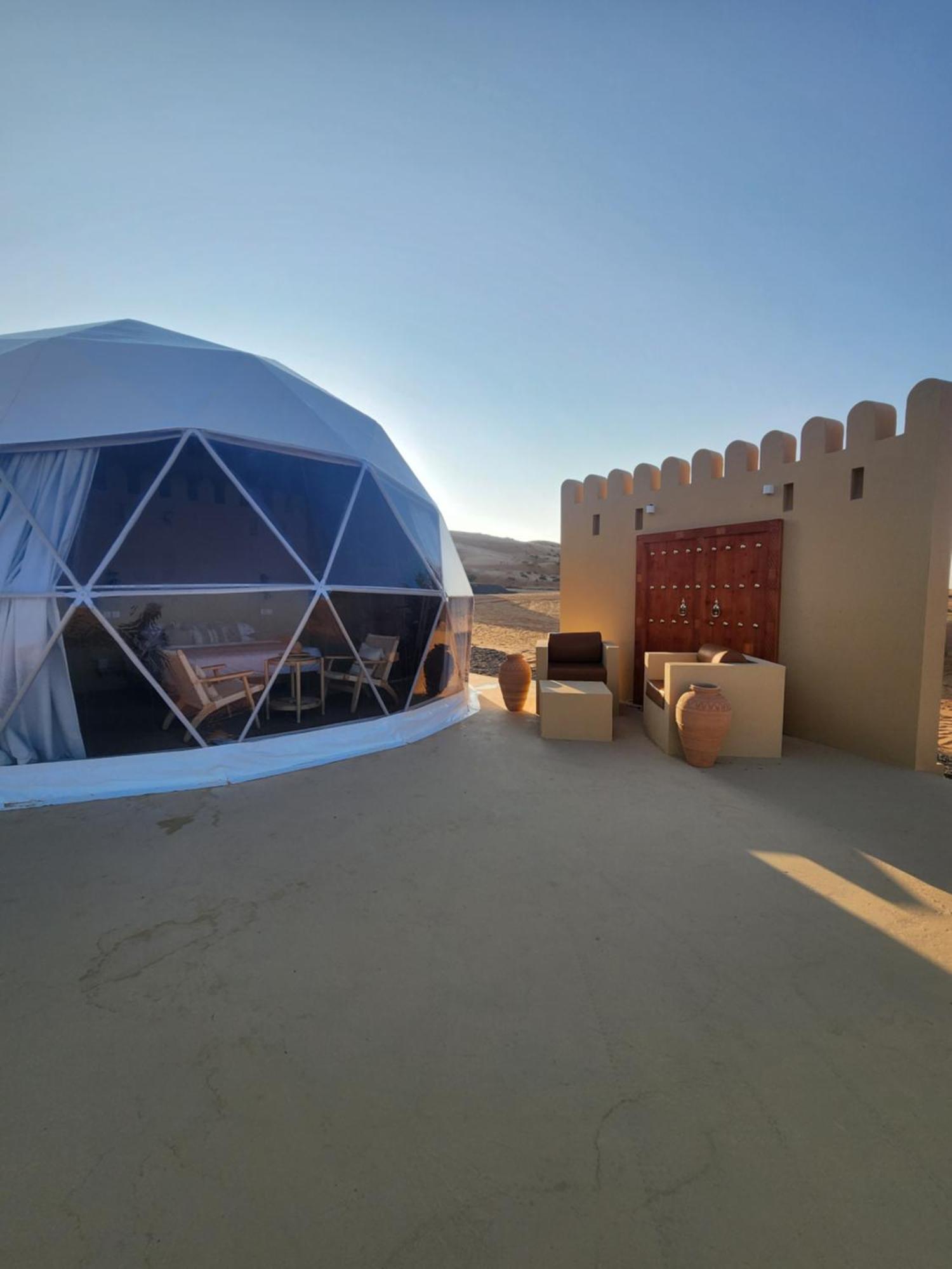 Bubbles Domes Private Cmp Kemp *