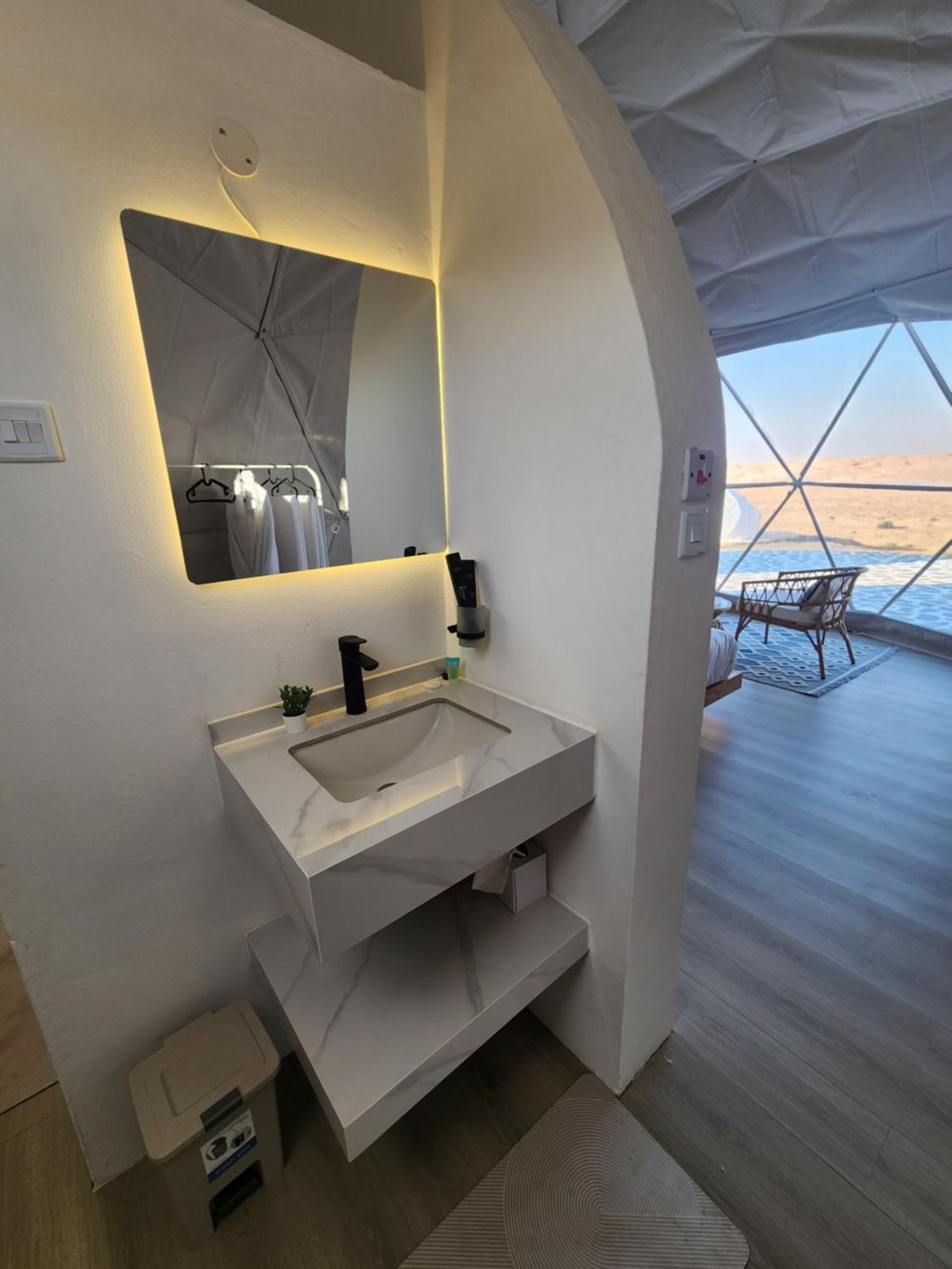 Bubbles Domes Private Cmp Campsite Al Wasil