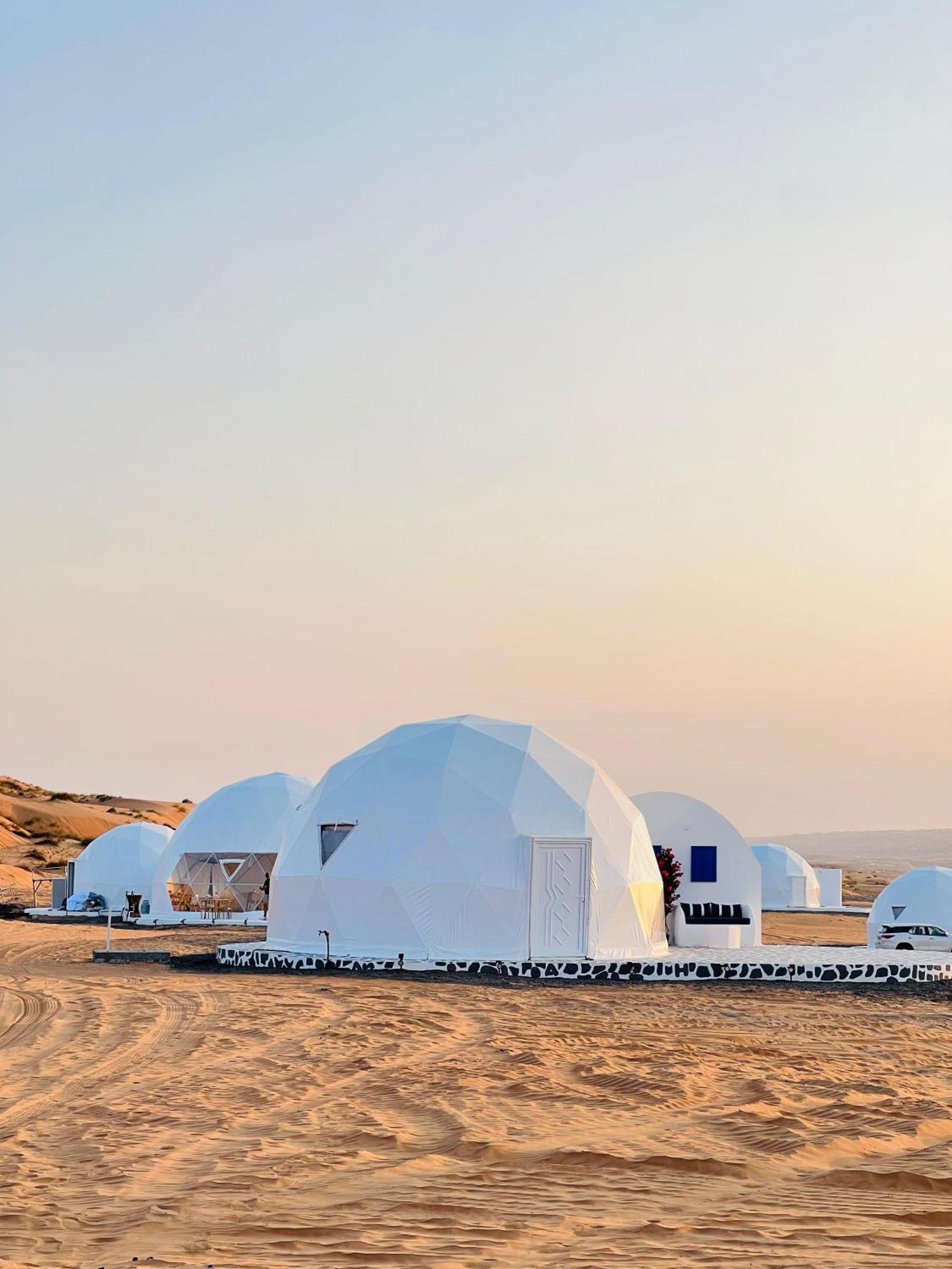 Bubbles Domes Private Cmp