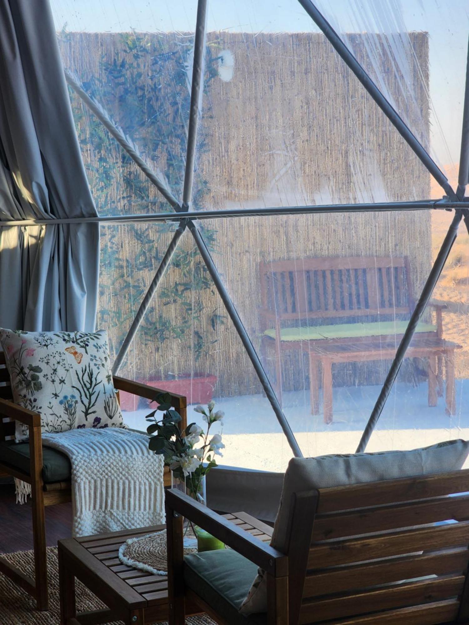 Bubbles Domes Private Cmp