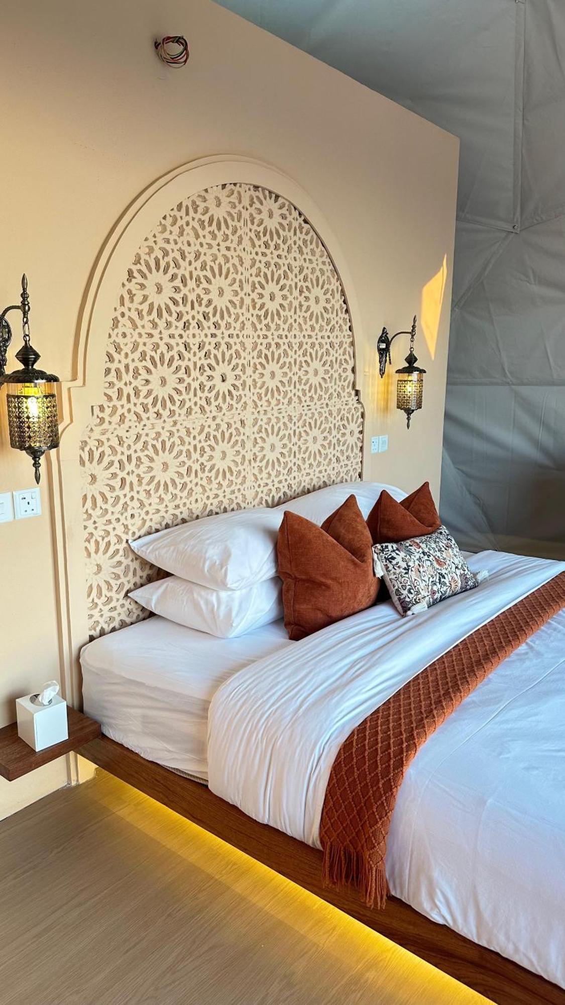 Bubbles Domes Private Cmp Al Wasil